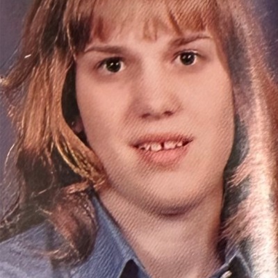 Emily Holt Blake '00