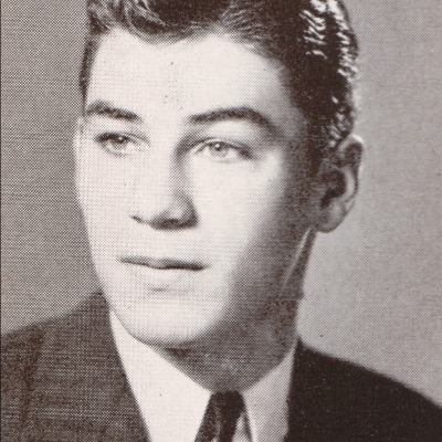 Mo Burtschey '40
