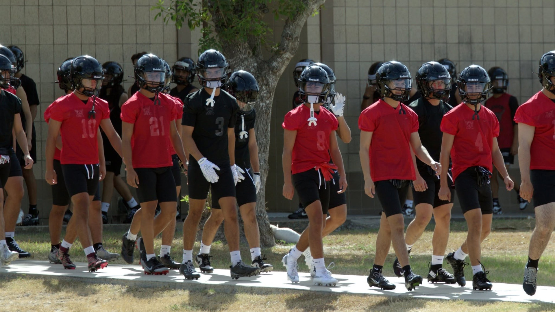Slide 3 - PHOTOS: RAIDERS FIRST OFFICIAL PRACTICE OF THE 2026 SEASON
