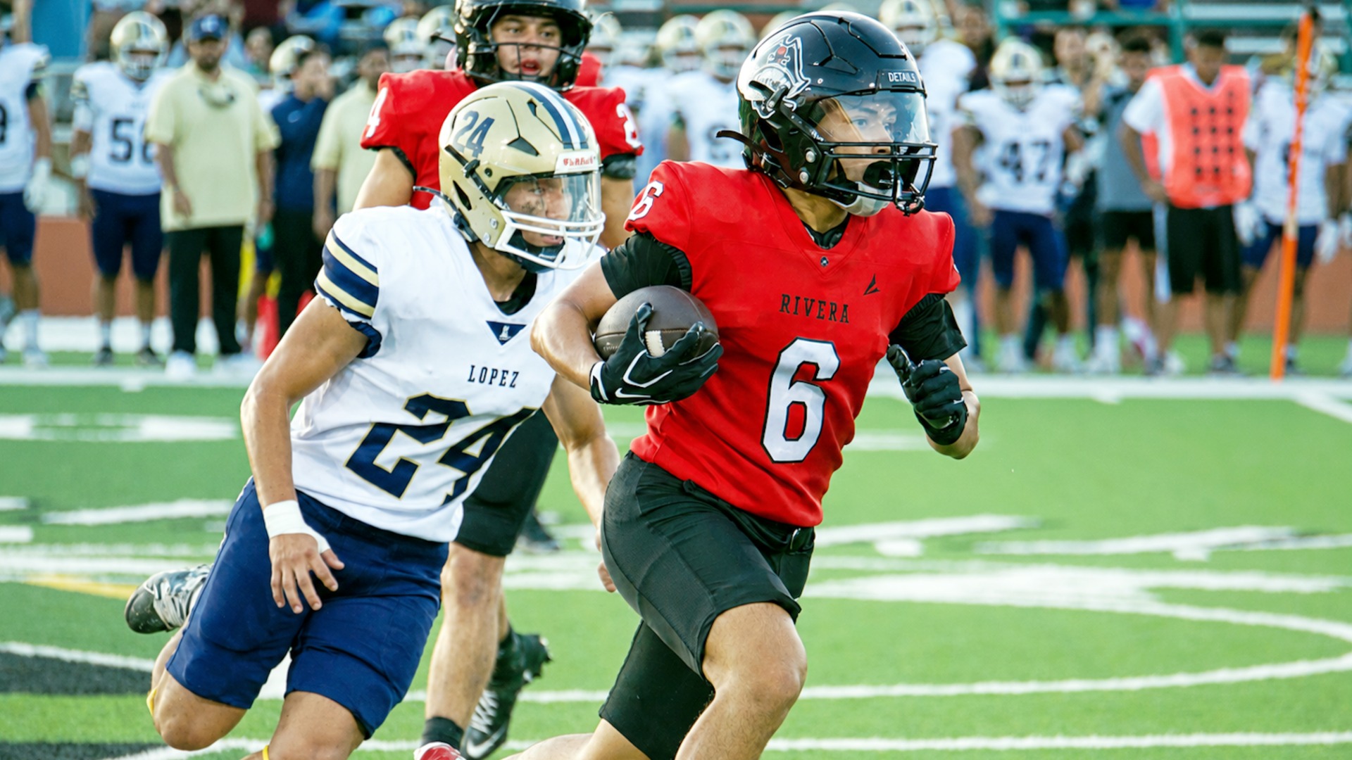 Slide 3 - VIDEO: THE FIRST SAMS STADIUM TOUCHDOWN OF 2026 BELONGS TO SOPHOMORE JUAN GARZA