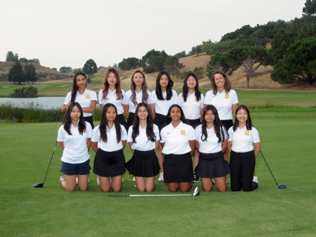Fall 23 girls golf team 