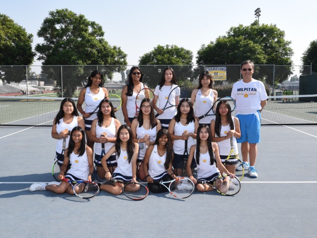 Fall 23 JV Girls Tennis Team