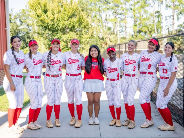 Girls Varsity Softball Gallery Images
