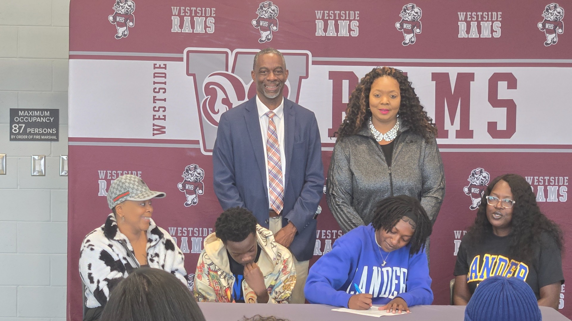 Slide 3 - JAMY'A TUCKER SIGNS WITH LANDER TRACK