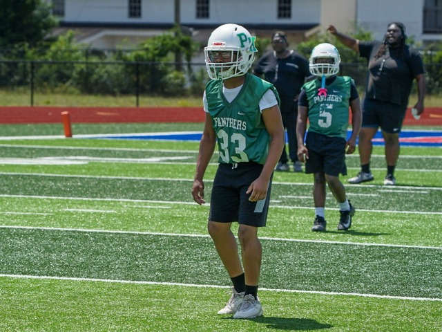 Boys Middle School Football Gallery Images