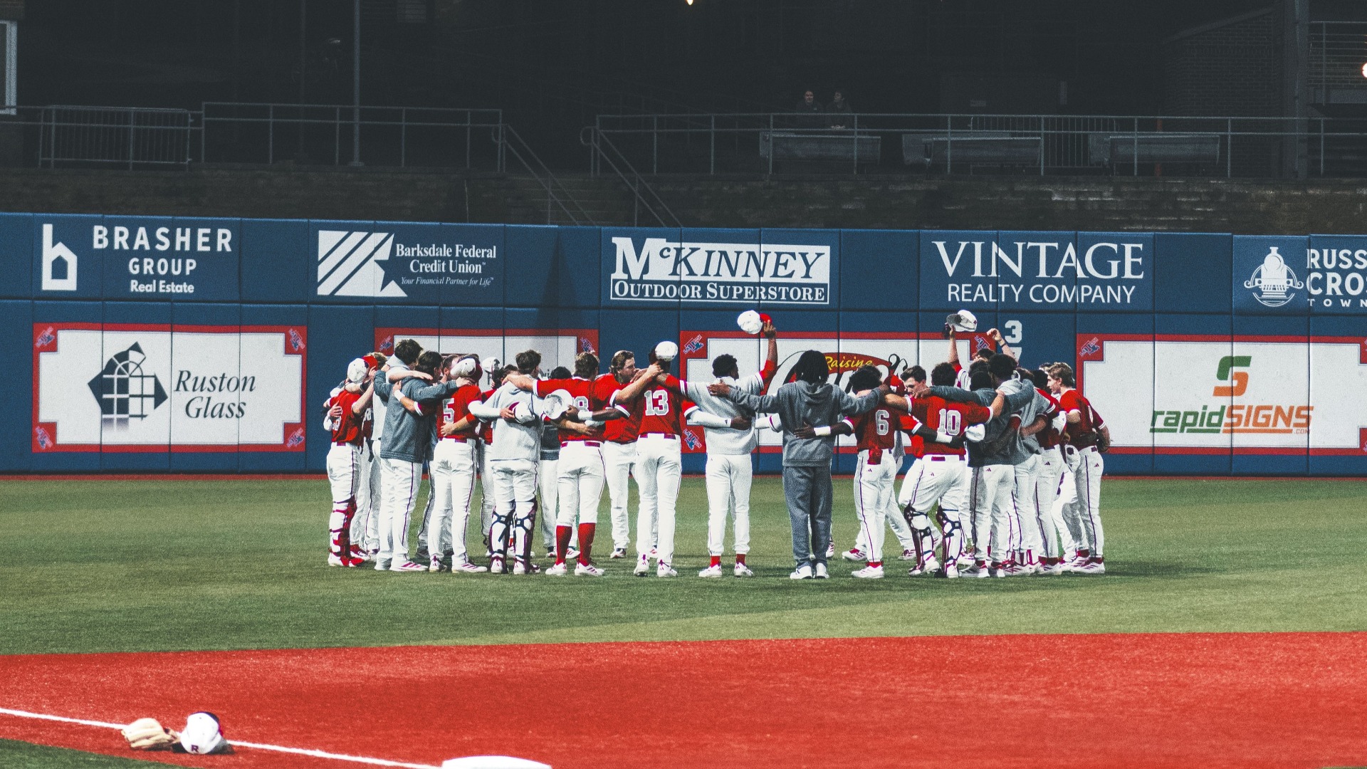 Slide 2 - Lee Helps Lead Bearcats Past Captain Shreve