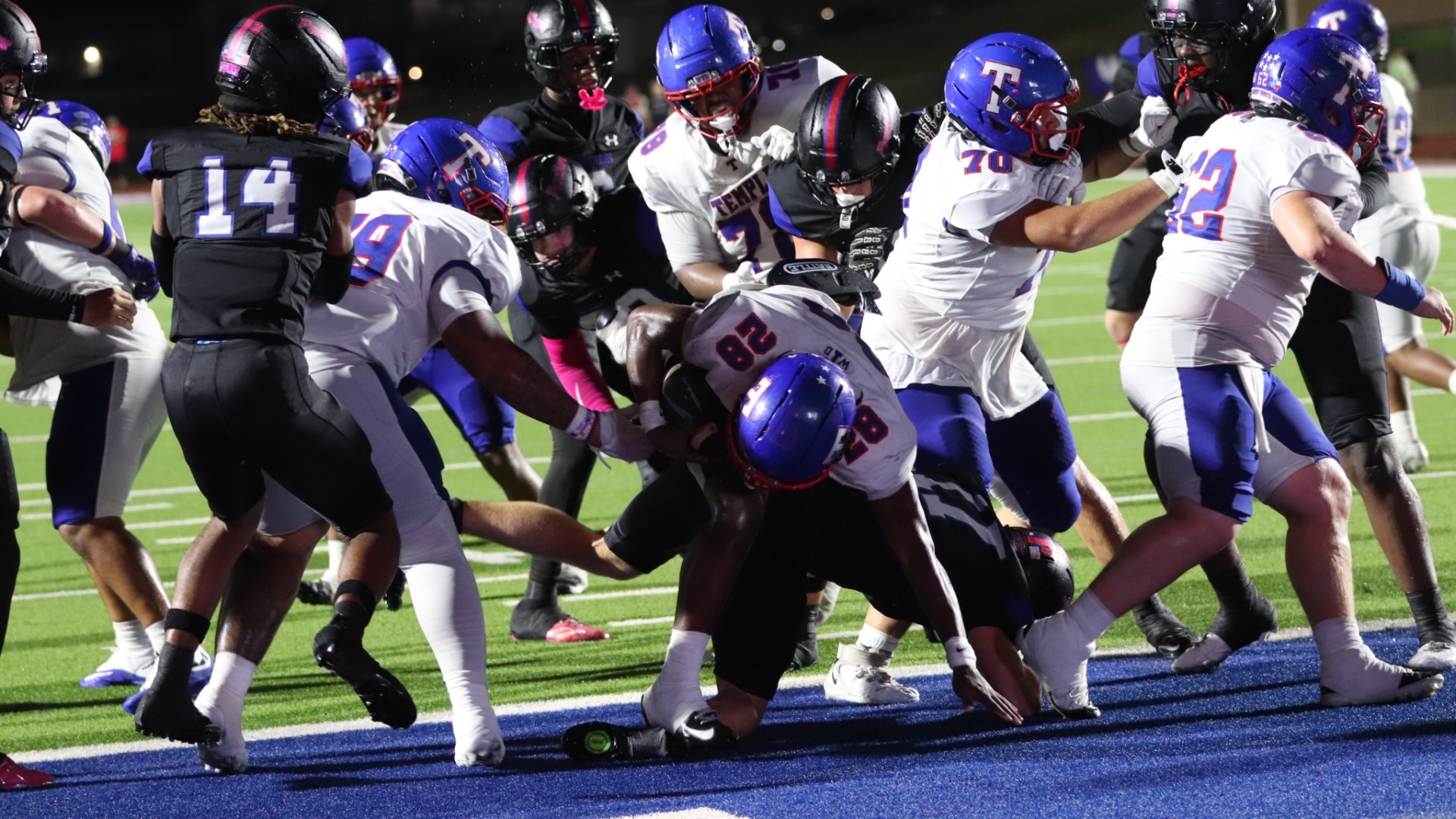 Slide 0 - Midway builds early lead, rides big third quarter to win over Temple