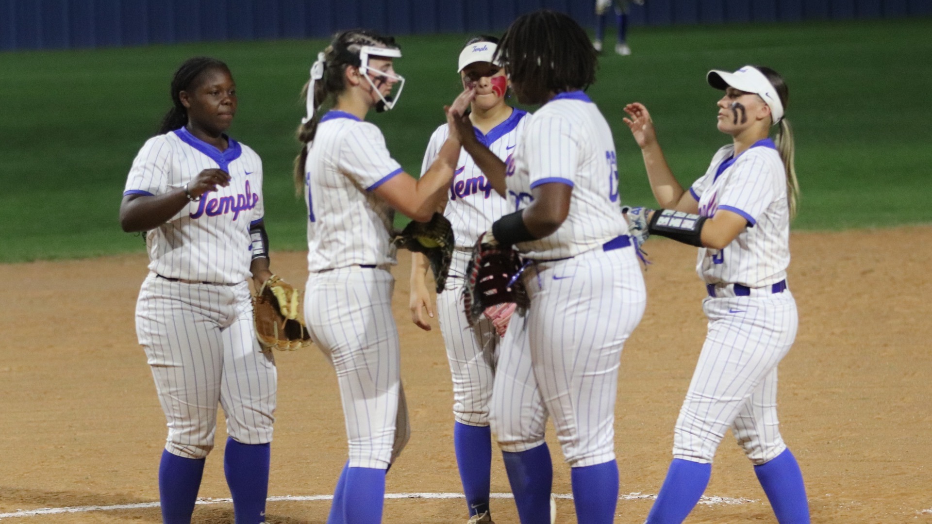 Slide 1 - Tem-Cats start 12-6A with a bang: Combs’ RBI in seventh lifts Temple to 2-1 win over Shoemaker