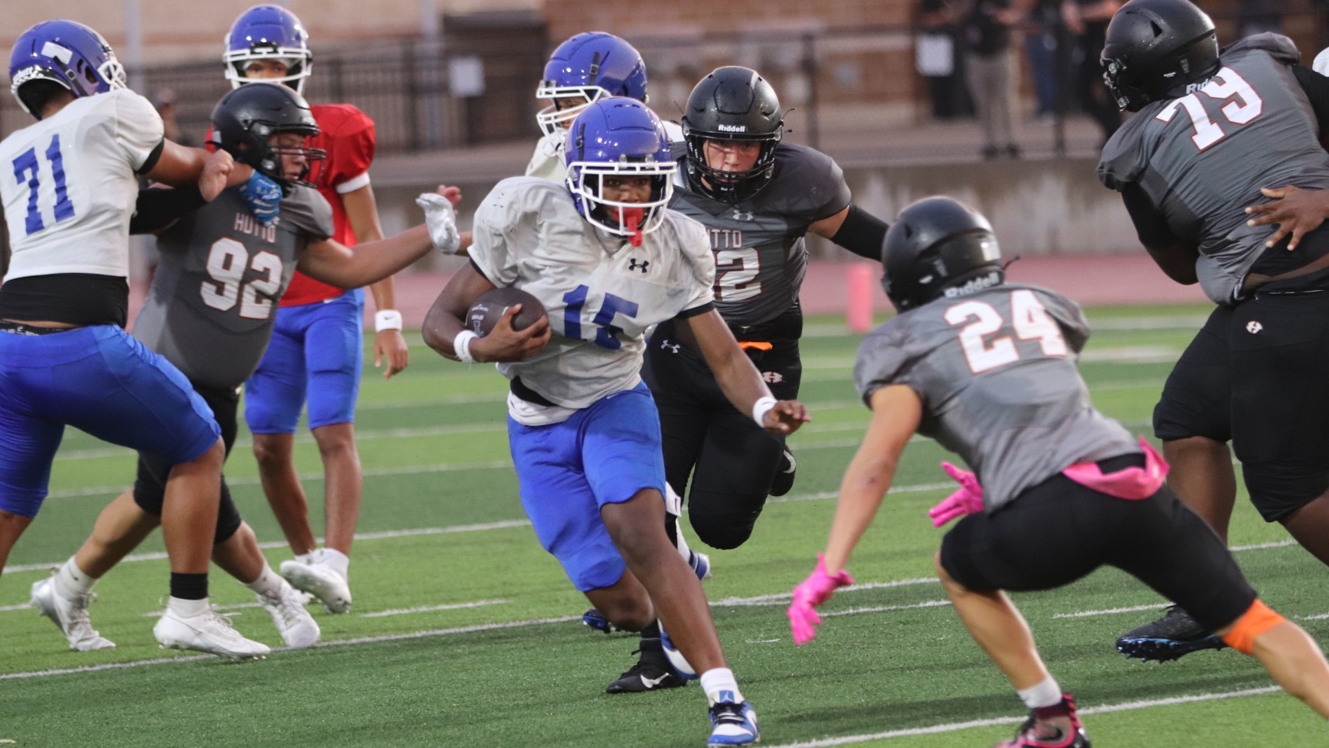Slide 0 - Temple tunes up in scrimmage with Hutto