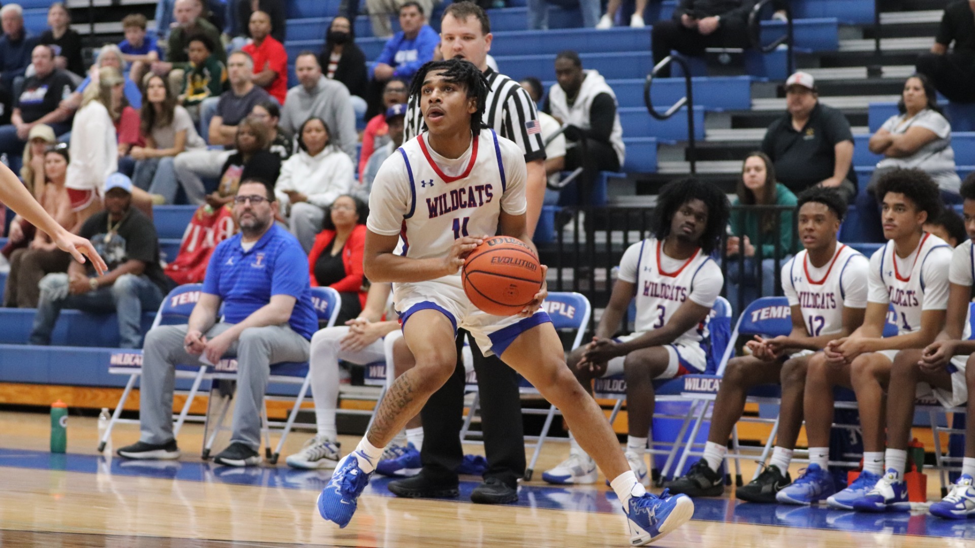 Slide 0 - Temple overcomes 13-point second-half deficit to upend Midway, 67-65