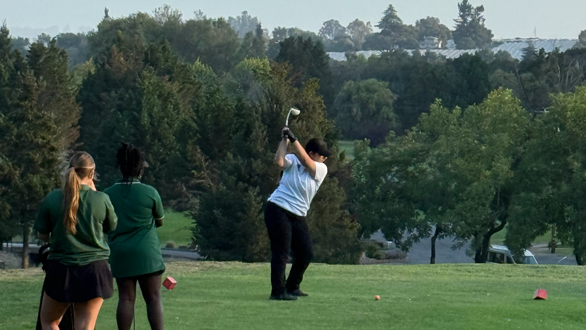 Slide 3 - A Gloreous Day for Golf!