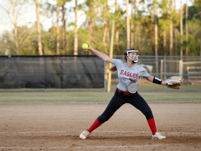 Girls Junior High Fast-Pitch Softball Gallery Images