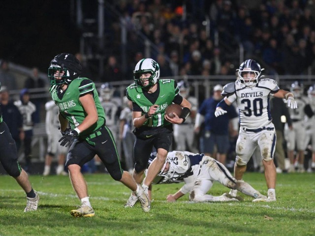 Varsity Football vs Carey (State Playoffs) Erin Caldwell--Sandusky Register