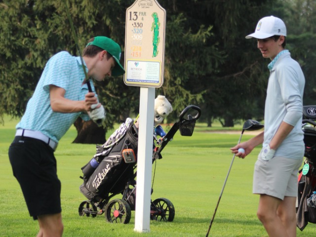 Boys Varsity Golf Gallery Images