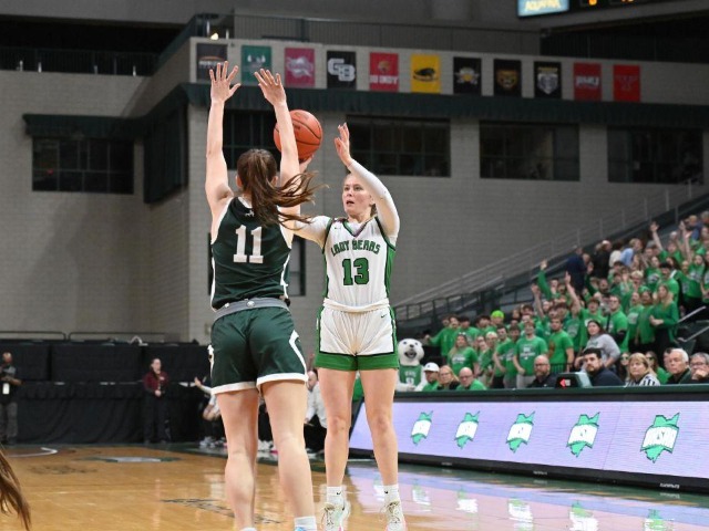 vs Canton Central Catholic (Erin Caldwell Sandusky Register) 