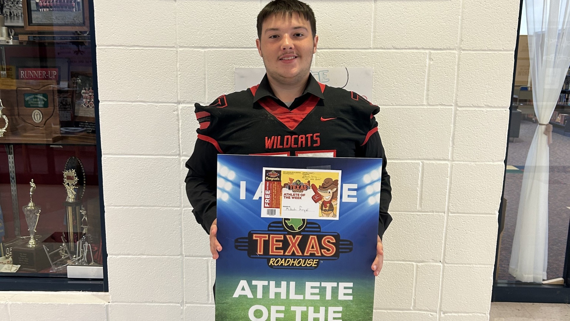 Athlete of the Week Mikah Frye:   For his defensive play in the 4th Quarter to help with the big win @ Mapleton. 10/20/25