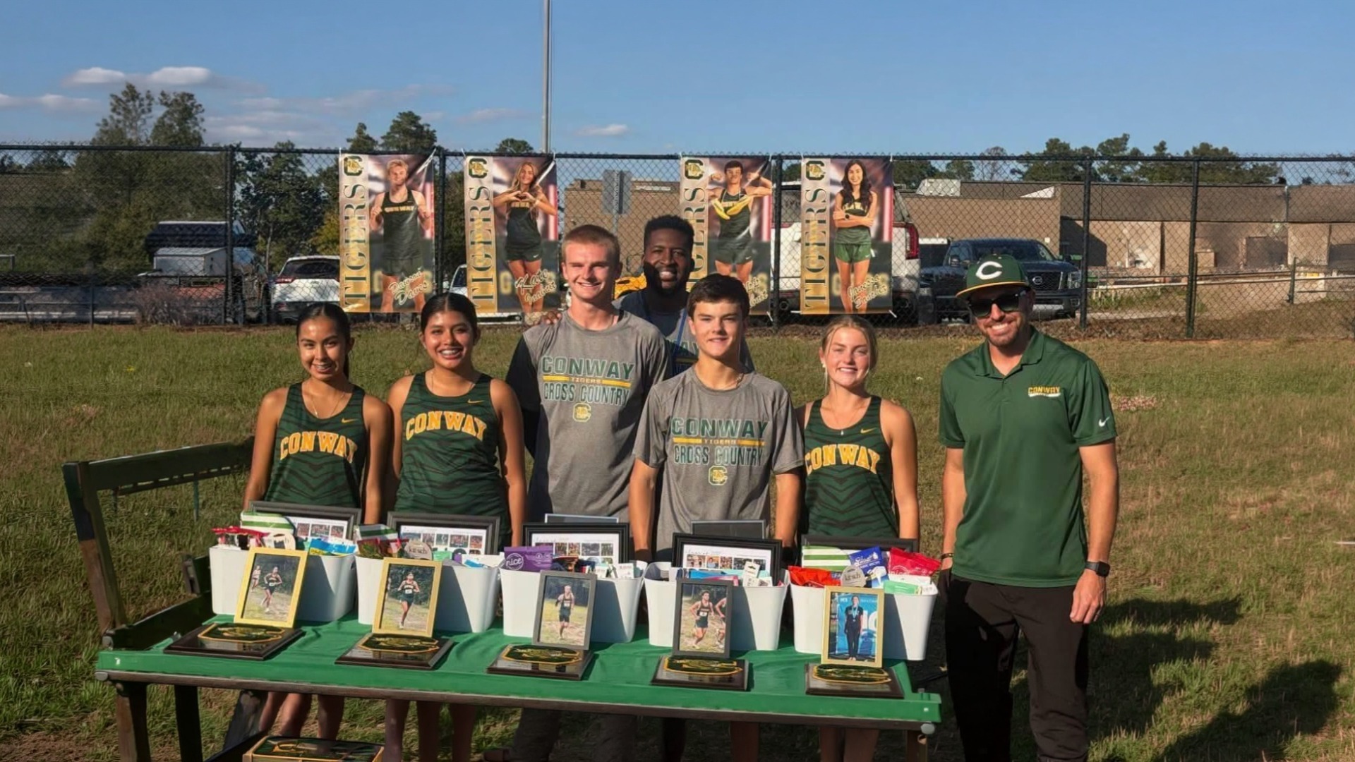 Picture of the seniors of the cross country team