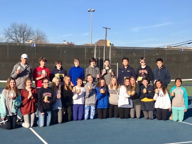 HP Tennis donates to North Texas Food Bank