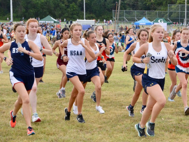 2019 Greenhill Relays - Sophomore Isabella Reynolds and Freshmen Mia O'Neil and Carly Steves