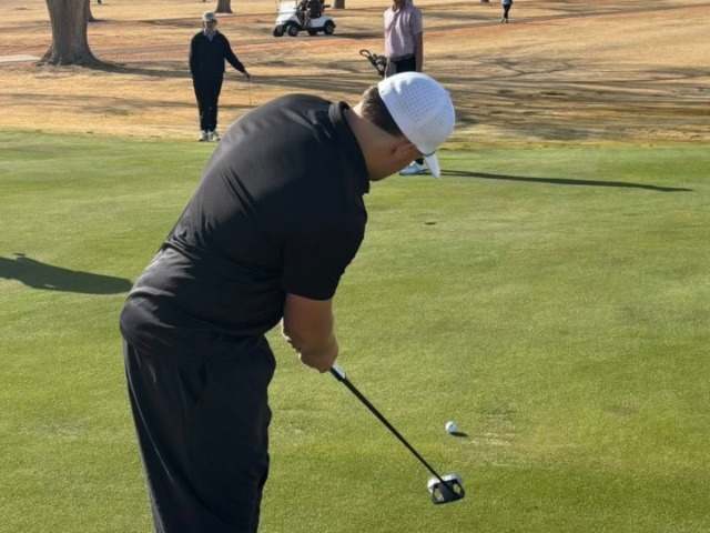 Boys Varsity Golf Gallery Images