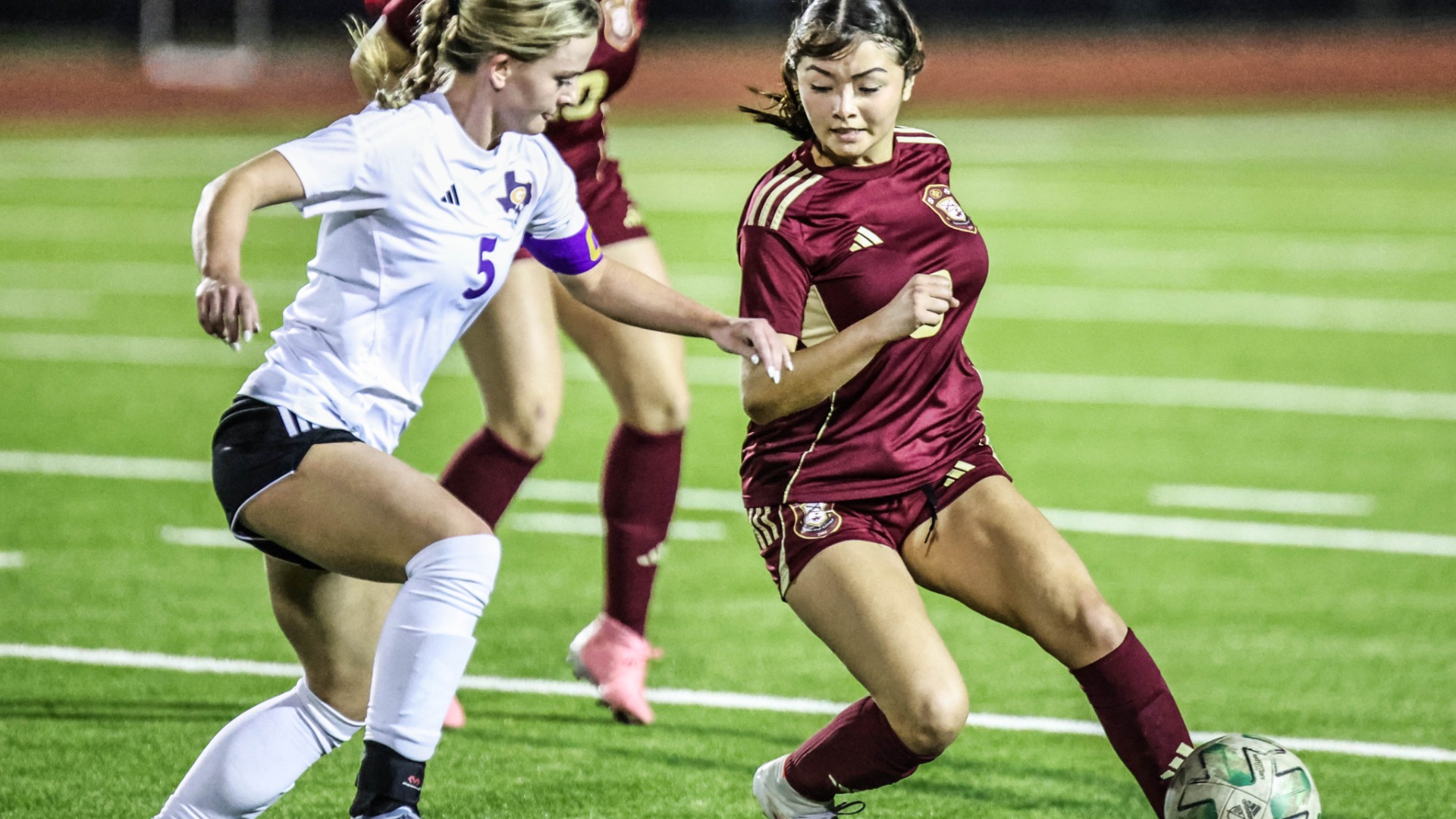 Slide 0 - WINDY EVENING GAME BRINGS SAGINAW NARROW DEFEAT