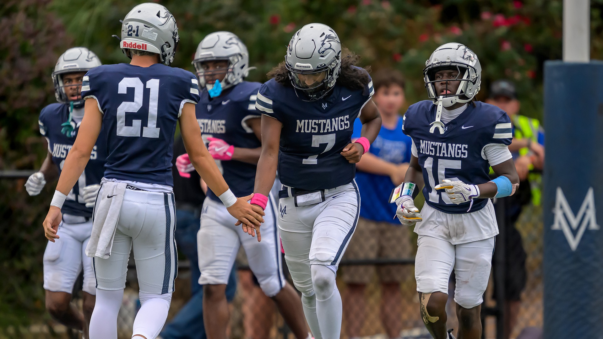 Slide 1 - VARSITY FOOTBALL RECORDS FOURTH STRAIGHT WIN AT WALKER, 37-7