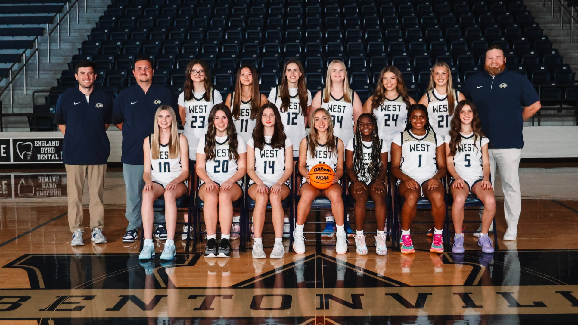 Girls Basketball Team Photo 2
