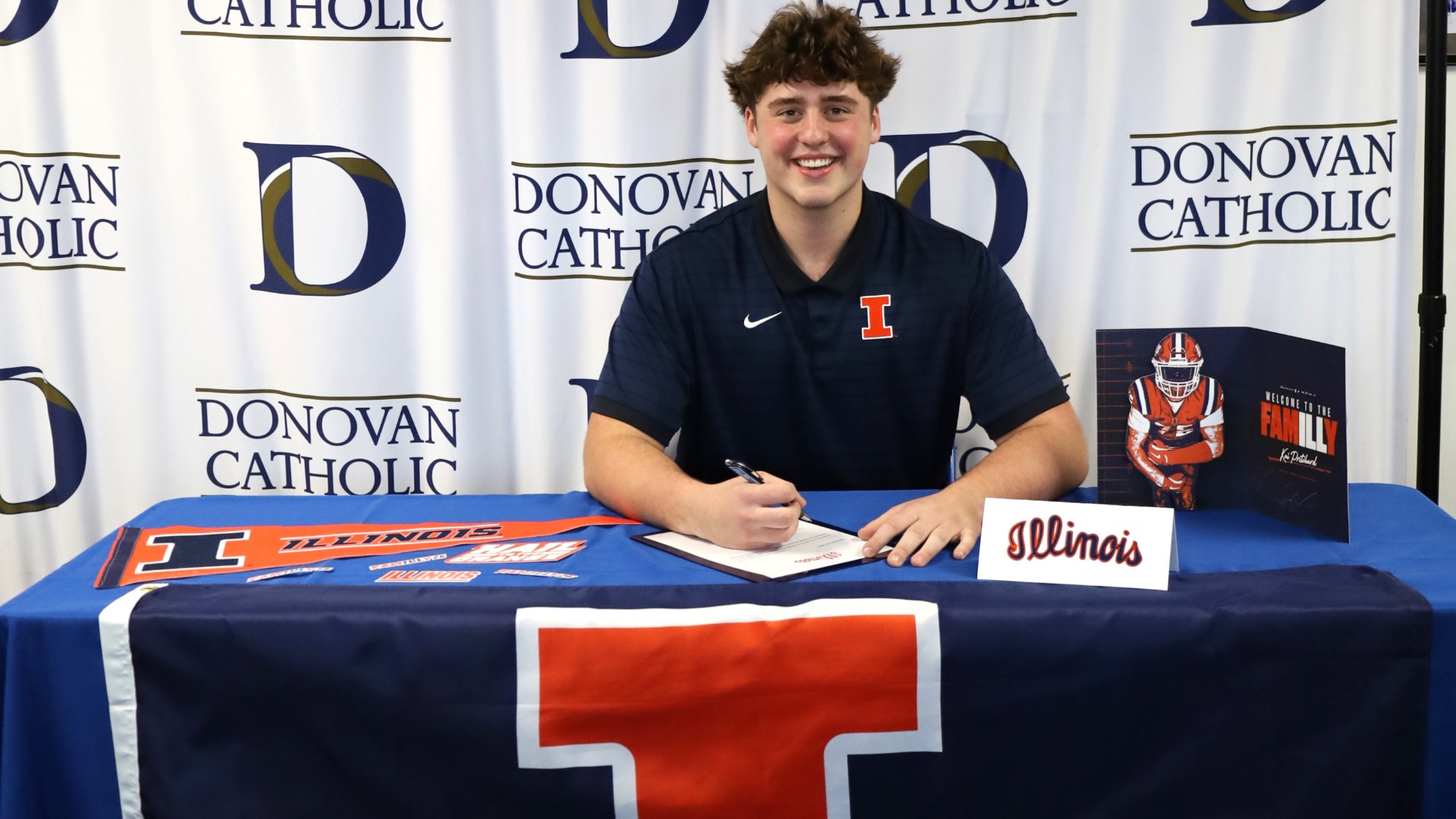 Slide 0 - Kai Pritchard officially signs with the University of Illinois to play DI Football 