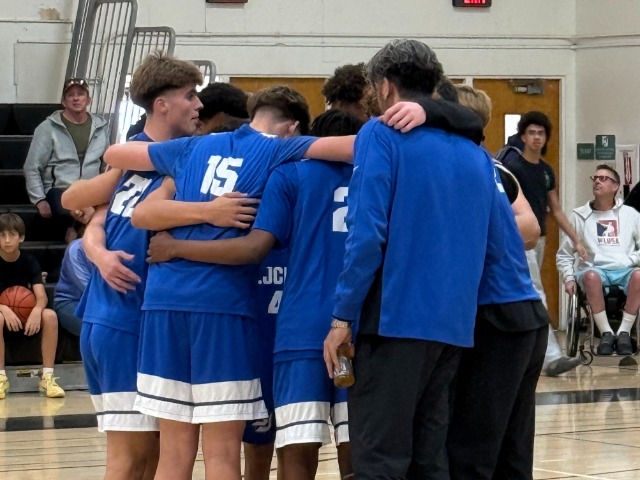 Boys Varsity Basketball Gallery Images