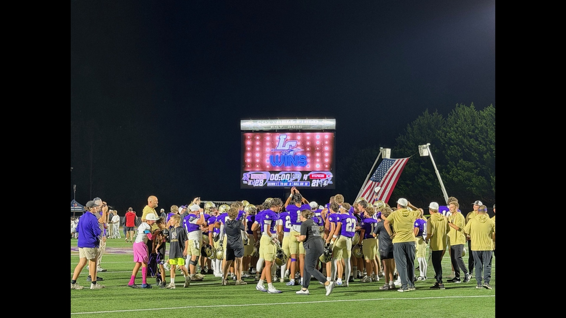 Slide 1 - Indians Wim a Big One - 28-21 over Stephens County!