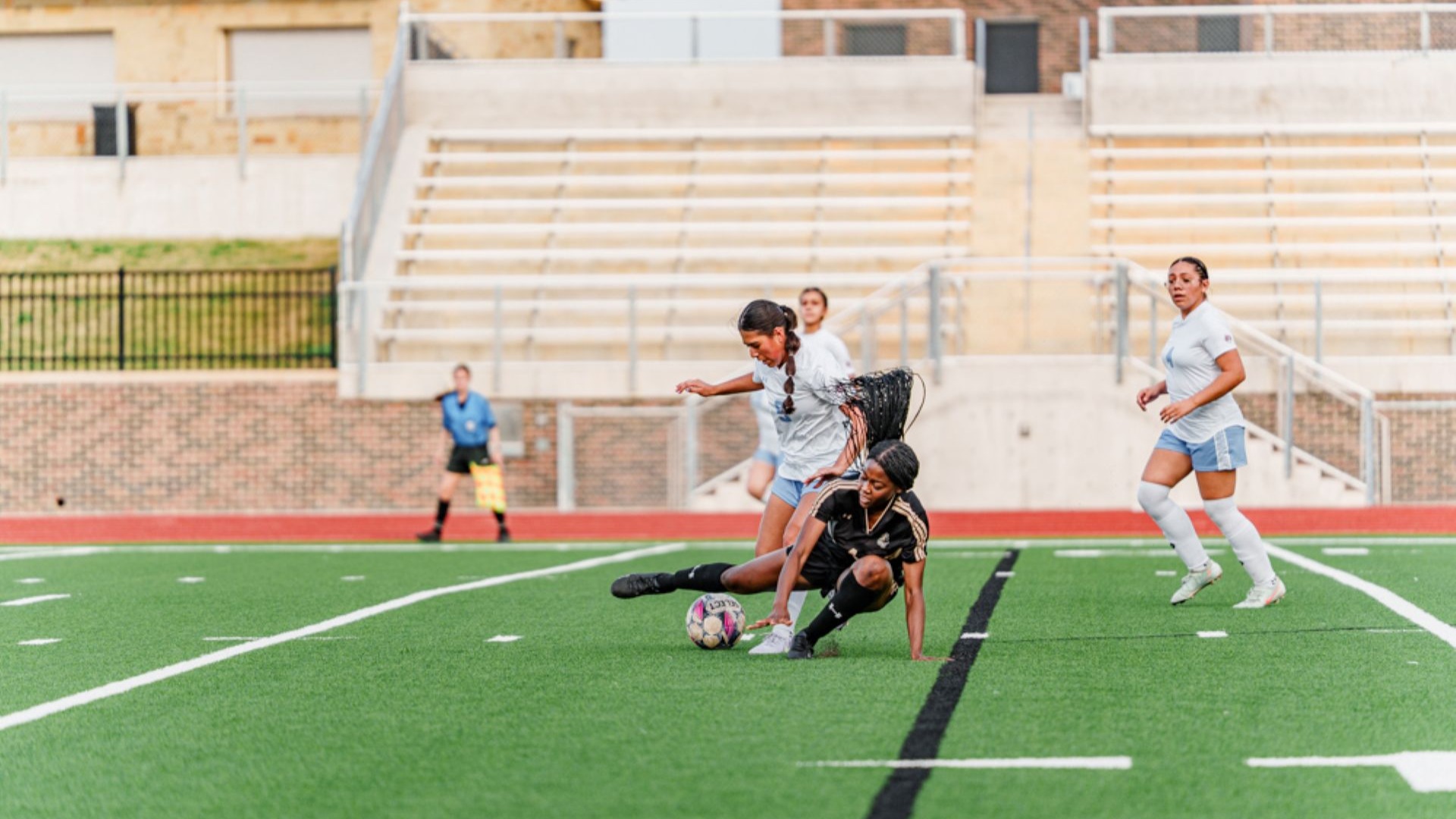 Slide 0 - EAGLE MOUNTAIN SCORES HUGE WIN OVER CASTLEBERRY