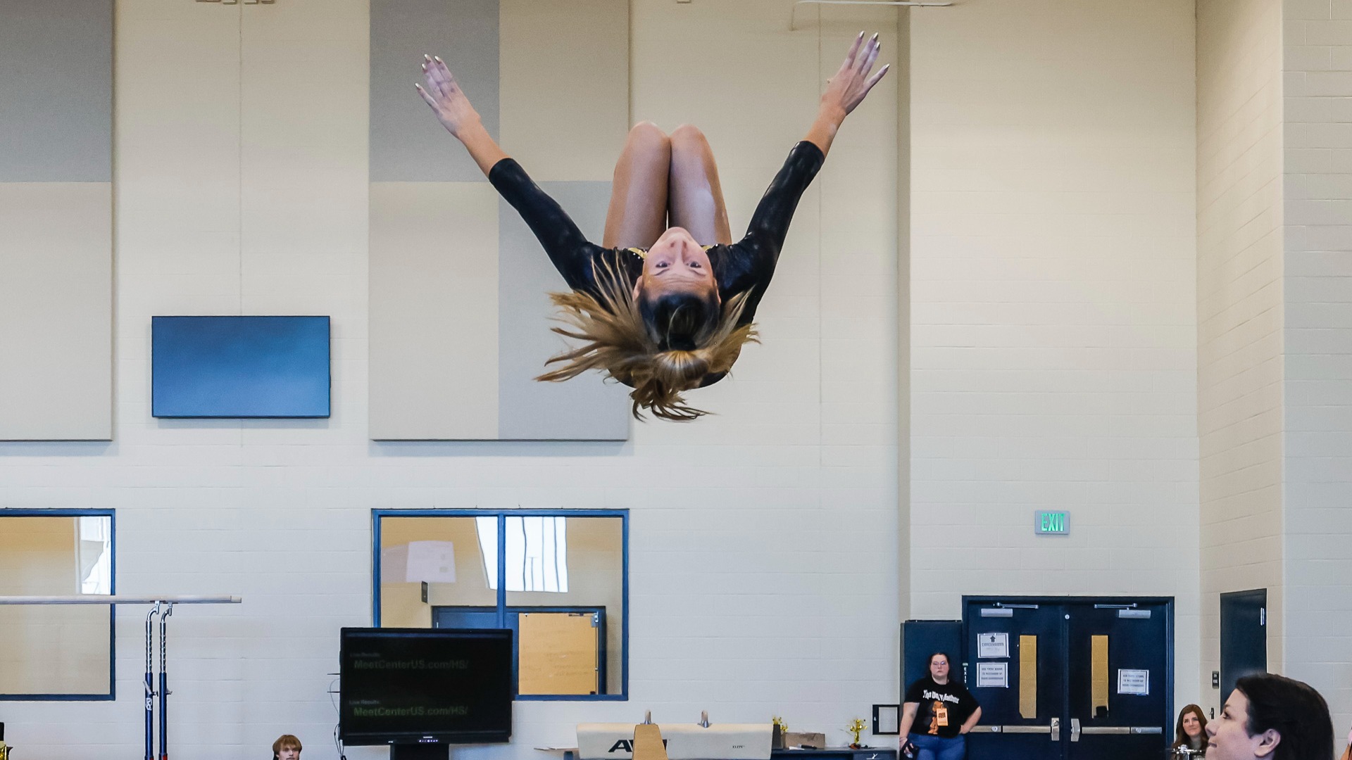 Slide 0 - KNIGHTS STICK THE LANDING AT ROUND TABLE INVITE