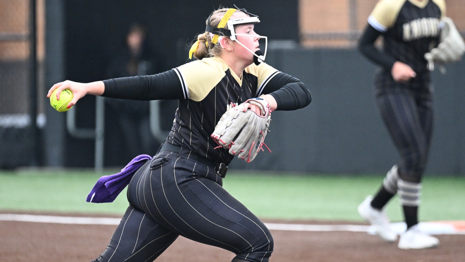 Slide 1 - KNIGHTS FALL TO BROCK IN AREA