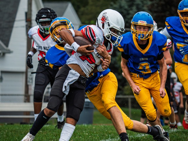 Boys 8th Grade Football Gallery Images