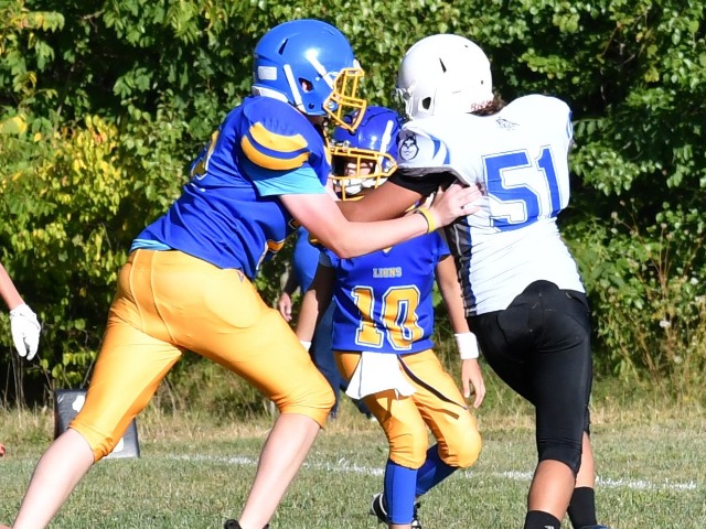 Boys 7th Grade Football Gallery Images