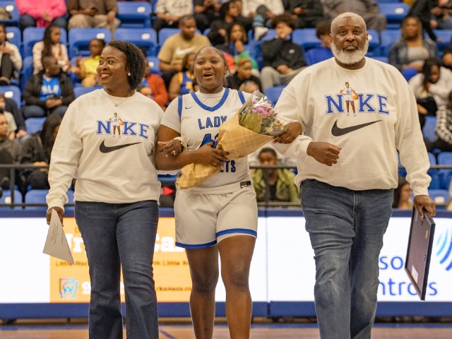 Girls Varsity Basketball gallery