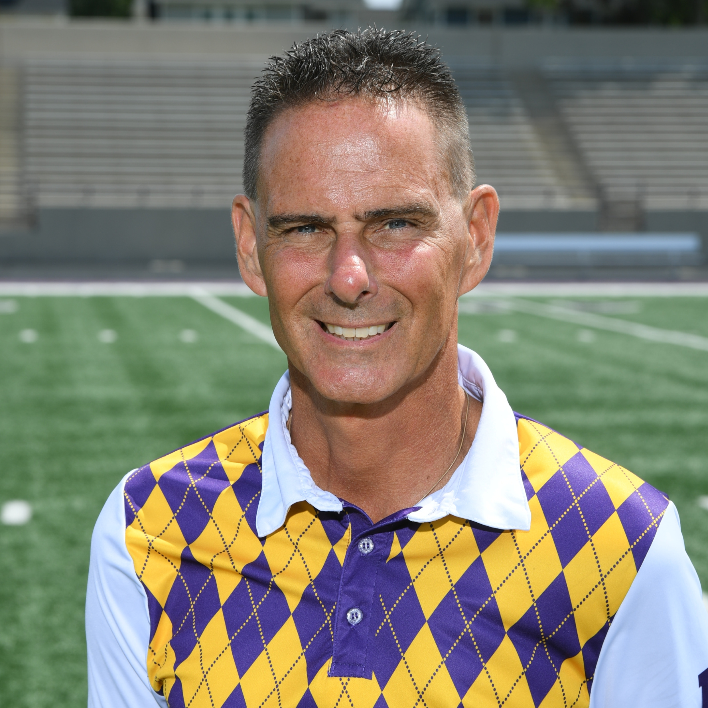 staff photo of Derek Smith