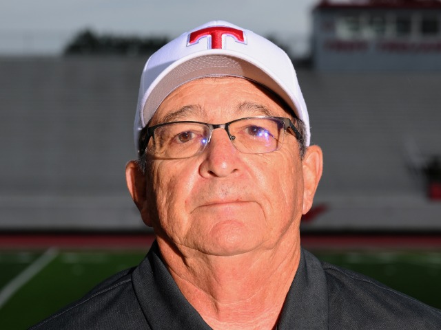 staff photo of Darrell Jones