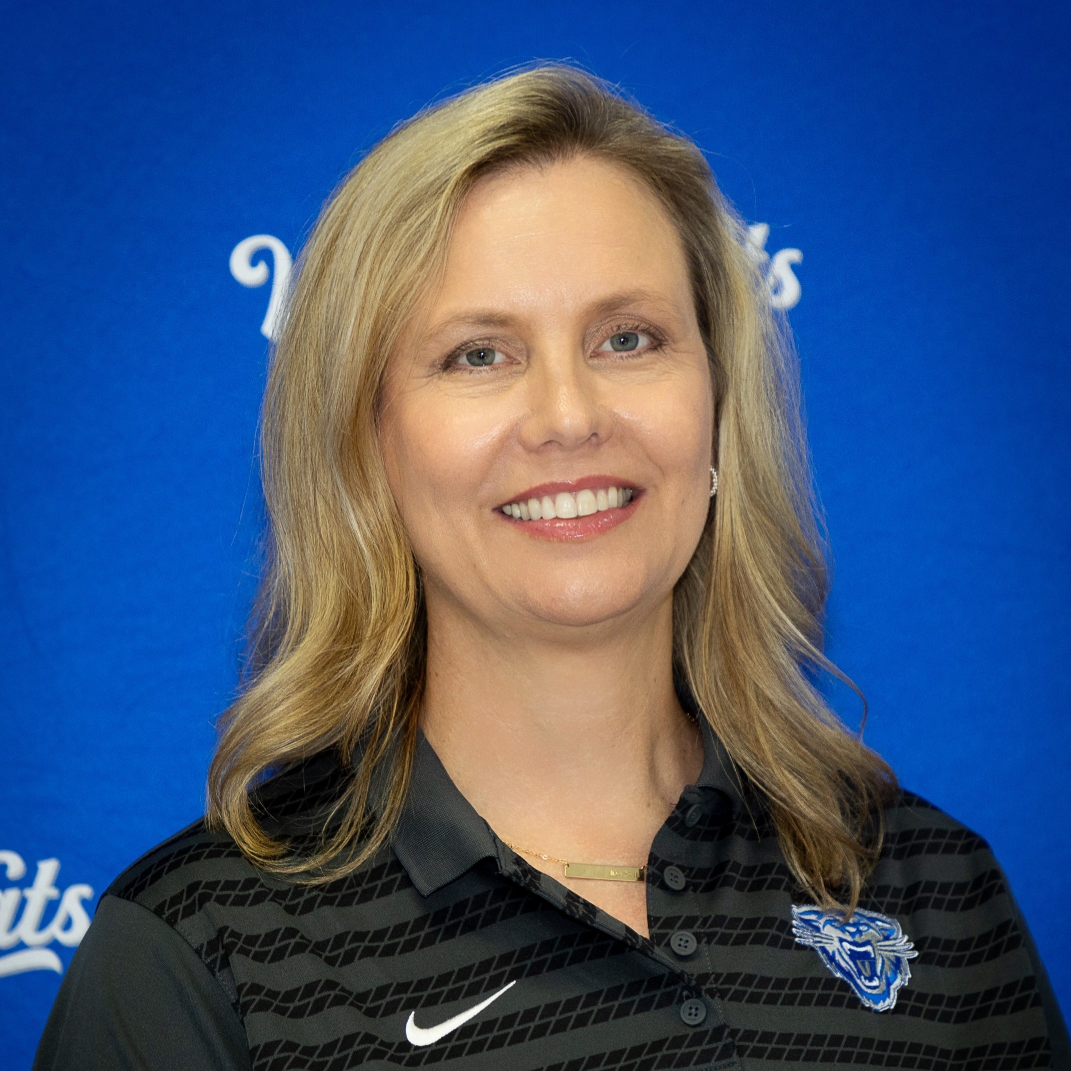 staff photo of Laura Crow