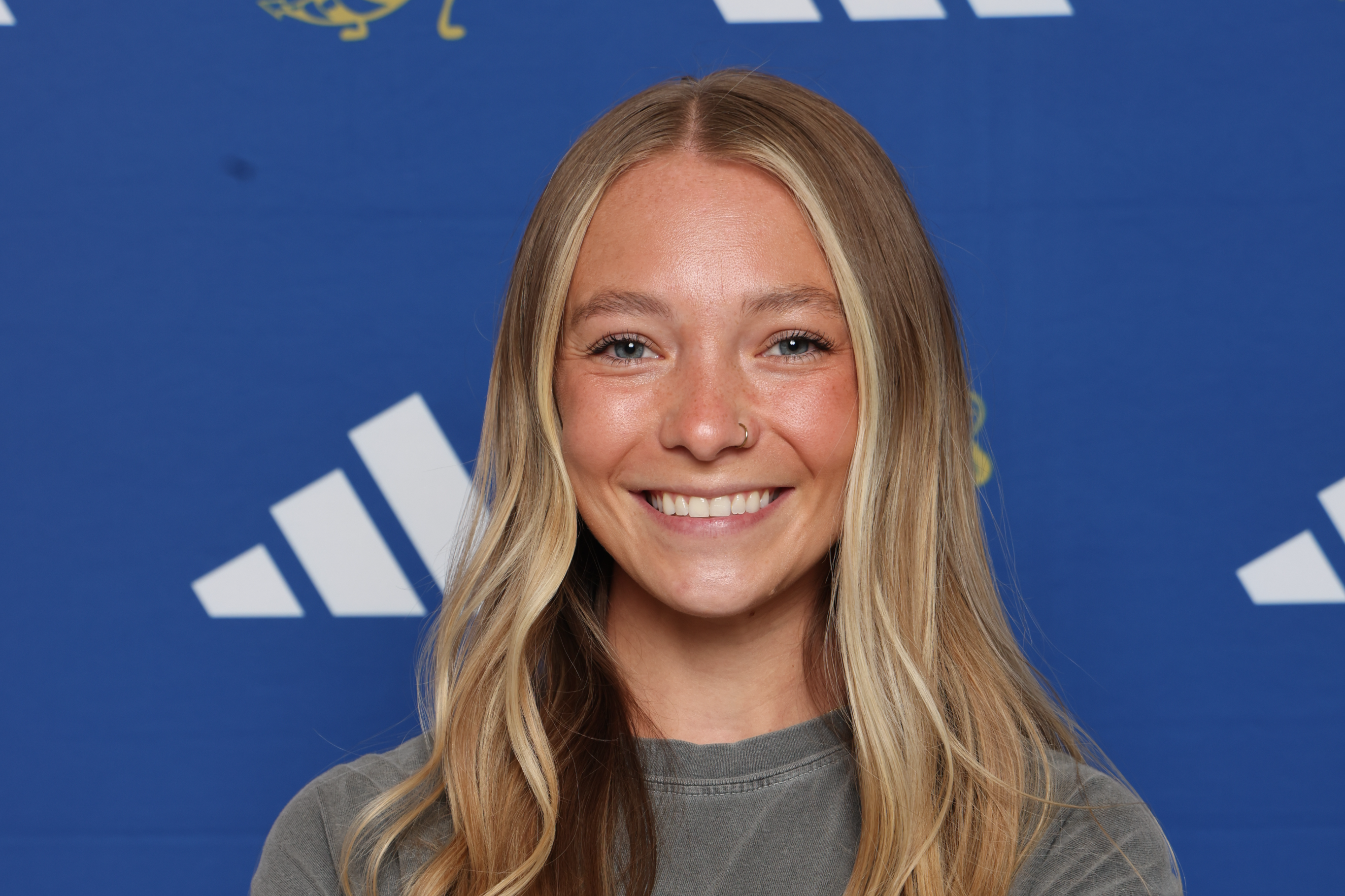 roster photo for Andrea York