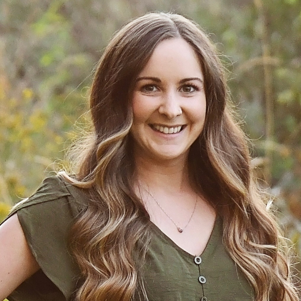 staff photo of Angela Dennis