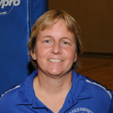 staff photo of Cindy Hartman