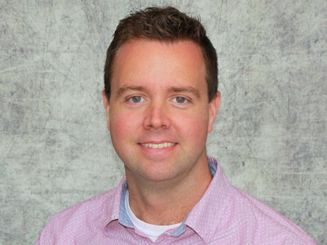 staff photo of Daren Ward