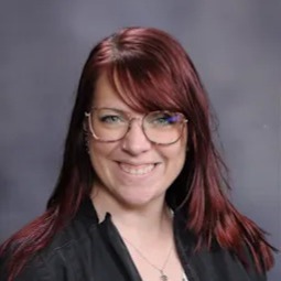 staff photo of Lara  Scott