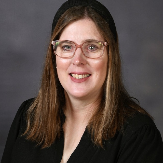 staff photo of Laura Pope