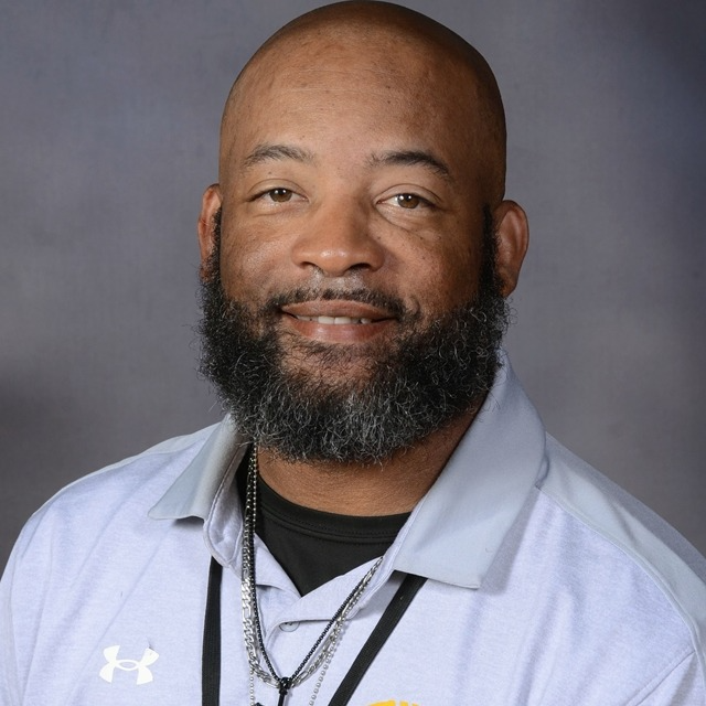 staff photo of Kenyada Davis 