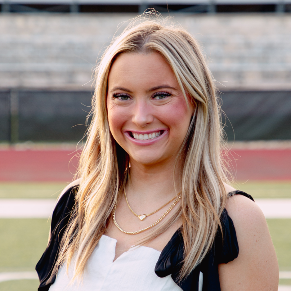 staff photo of Hannah Aune