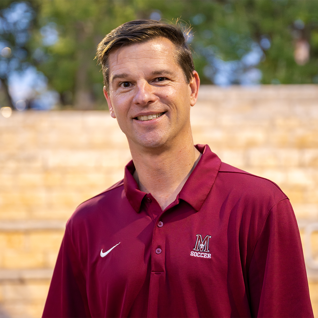 staff photo of Tim Keyes