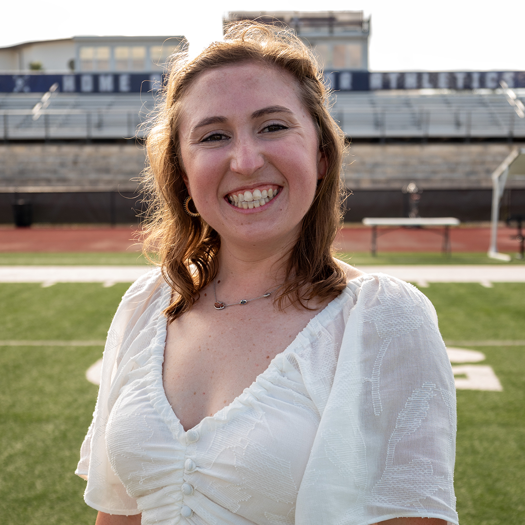 staff photo of Lauren Pasher-Elliott