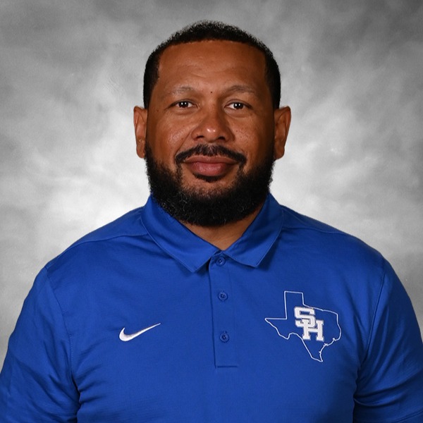 staff photo of Tony Rivera